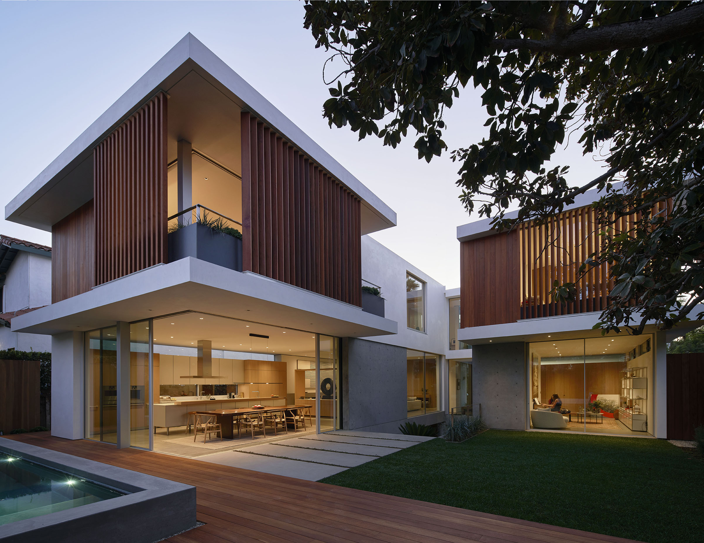 Vertical Courtyard House - Montalba Architects - Kevin Scott