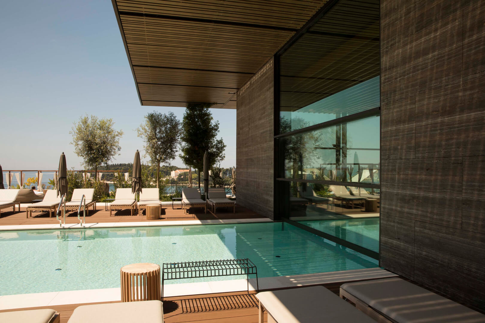 The Grand Park Hotel Rovinj project is characterised by its nine enormous vertically sliding guillotine windows.