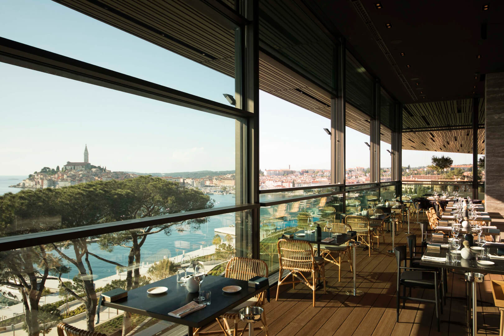 The Grand Park Hotel Rovinj project is characterised by its nine enormous vertically sliding guillotine windows.