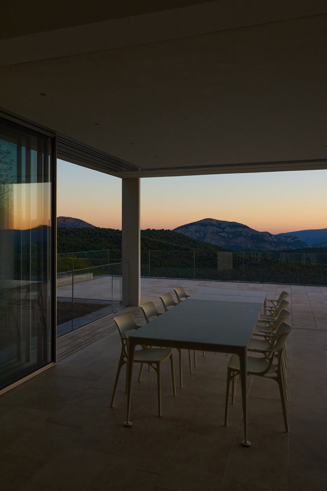 The Maison CL in Cévennes, Southwest France, uses Vitrocsa's Patented Turnable Corner Window System.