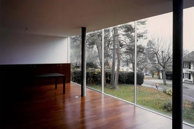 In 1992, Eric Joray invented the Vitrocsa minimal window and revolutionized the world of architecture with his patents.
