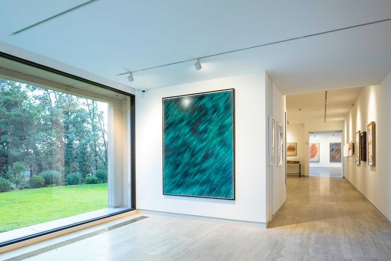 Foundation Maeght in Frankreich von den Architekten Silvio d’Ascia unter Verwendung von minimalistischen Schiebefenstern von Vitrocsa