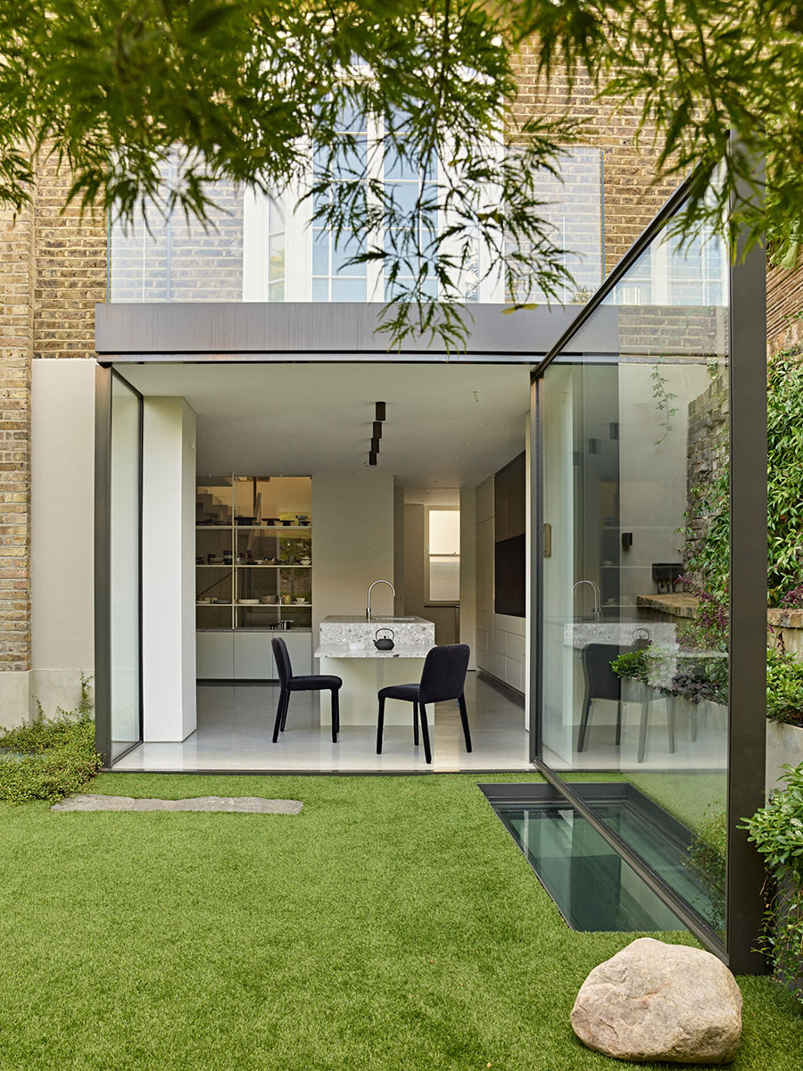 Aubrey Road Project, London Featuring a Majestic Vitrocsa Pivoting Window.
