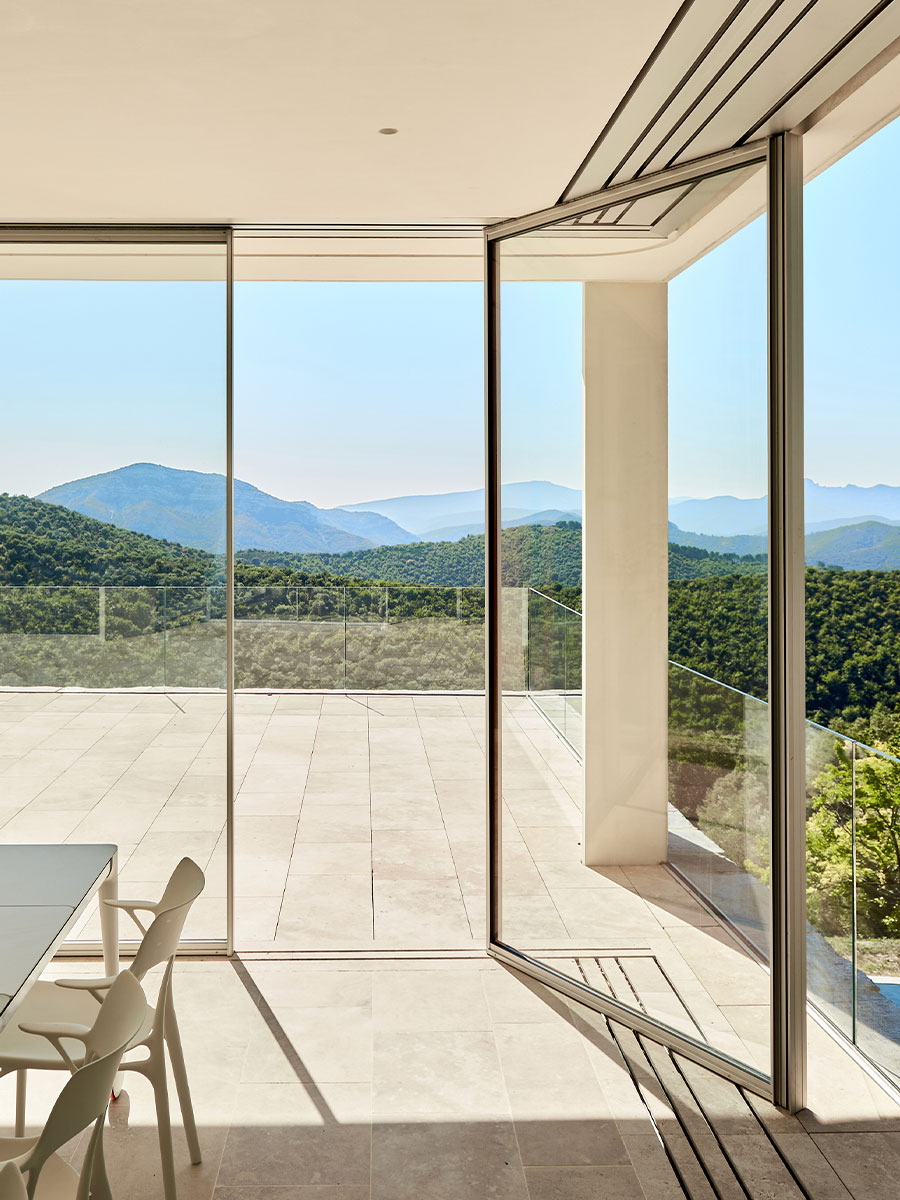 The Vitrocsa Custom Turnable Corner Window and Glass Door System.