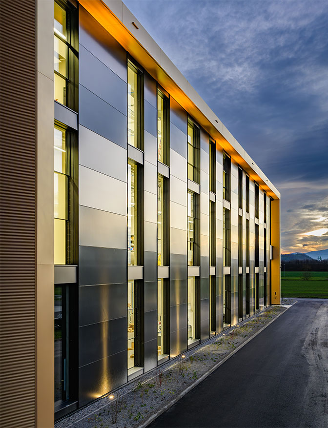 Neuer Hauptsitz von Vitrocsa