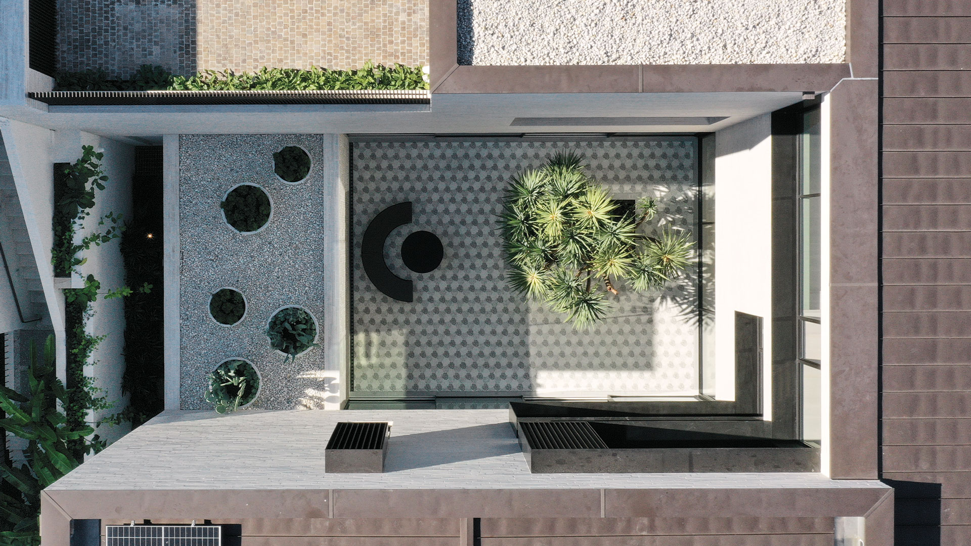 Rose Bay with Vitrocsa Turnable Corner window system